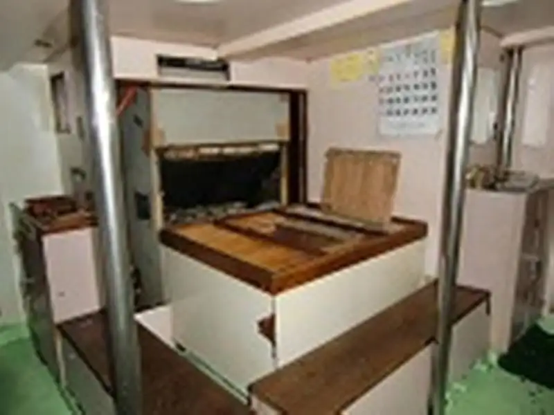 Tàu câu dài để bán