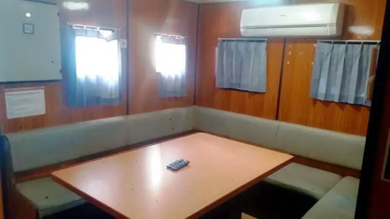 Tàu đổ bộ, chở hàng để bán