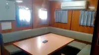 Tàu đổ bộ, chở hàng để bán