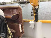 Tàu kéo lưới để bán
