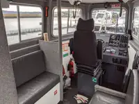 Tàu làm việc để bán