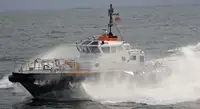 Tàu chở thủy thủ đoàn để bán