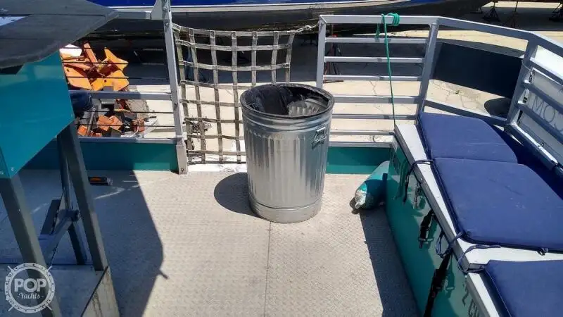 Tàu container để bán