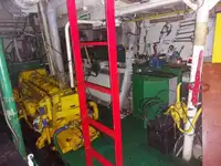 Tàu khảo sát để bán