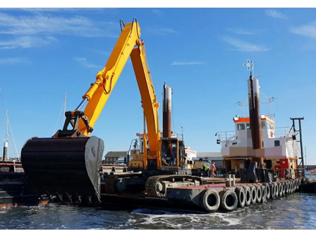 Tàu nạo vét để bán