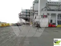Sà lan chở người để bán