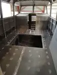 Tàu cứu hộ để bán