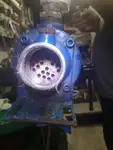 Tàu chở thủy thủ đoàn để bán