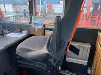 Tàu chở thủy thủ đoàn để bán