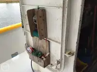 Tàu kéo lưới để bán
