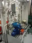 Tàu kéo lưới để bán