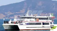 Tàu du lịch để bán