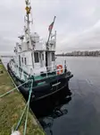 Tàu chở thủy thủ đoàn để bán