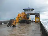 Xà lan rao bán