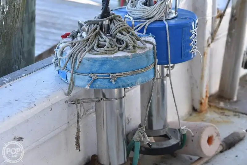Tàu câu dài để bán