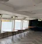 Tàu chở khách và hàng hóa để bán