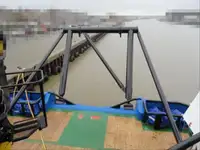 Tàu kéo để bán