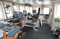 Tàu kéo để bán