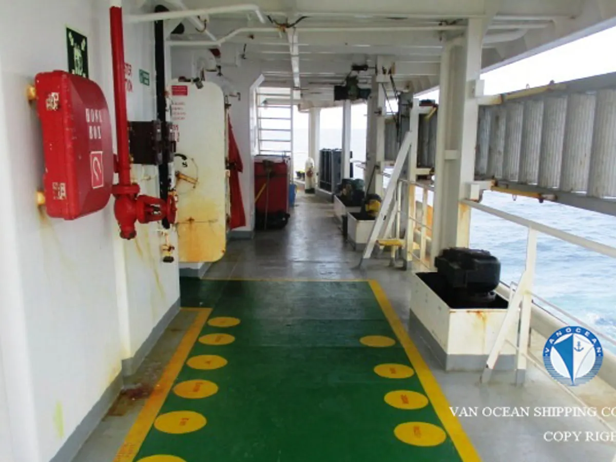 Tàu chở dầu/hóa chất để bán