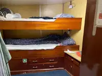Tàu kéo để bán