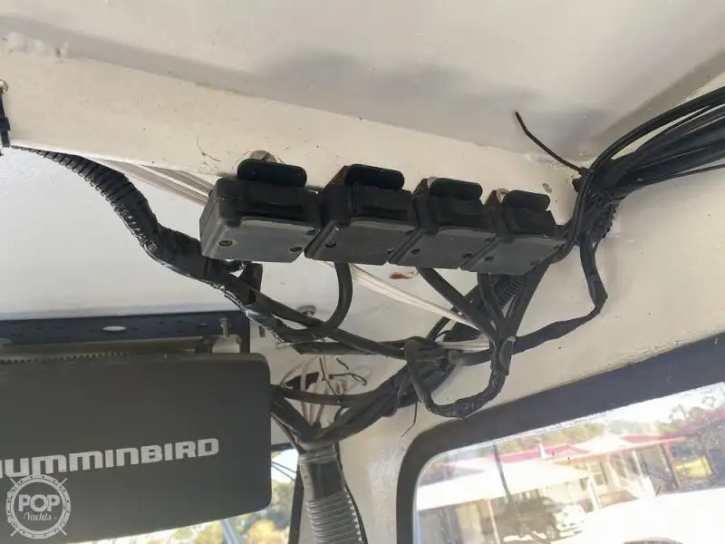 Tàu kéo lưới để bán