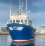 Tàu làm việc để bán