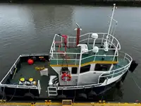 Tàu làm việc để bán