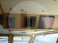 Tàu kéo lưới để bán