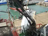 Tàu kéo lưới để bán