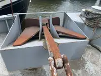 Tàu kéo để bán