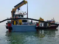 Tàu làm việc để bán