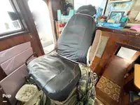 Tàu kéo lưới để bán