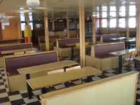 Tàu đổ bộ, chở hàng để bán