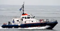 Tàu chở thủy thủ đoàn để bán