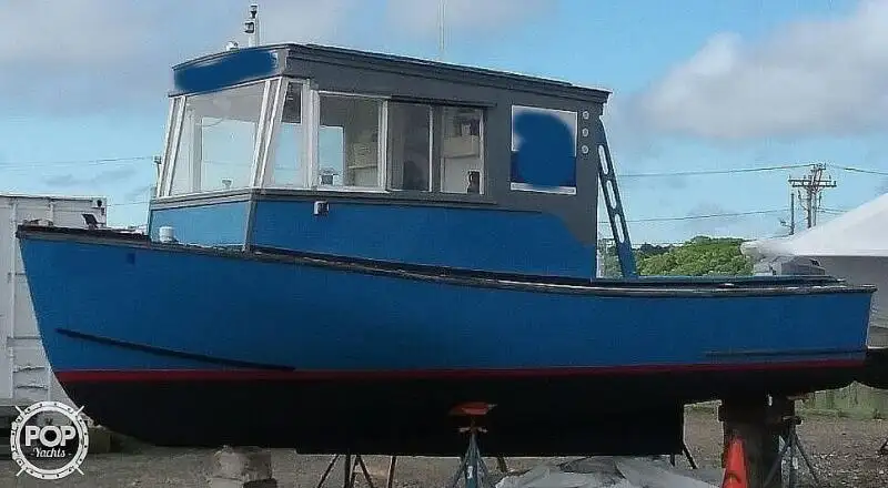 Tàu phà để bán