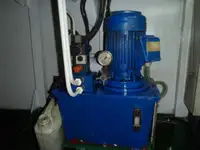 Tàu kéo để bán