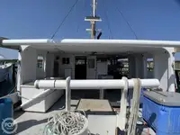 Tàu câu dài để bán