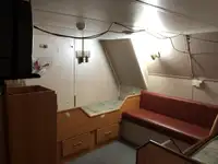 Tàu kéo lưới để bán