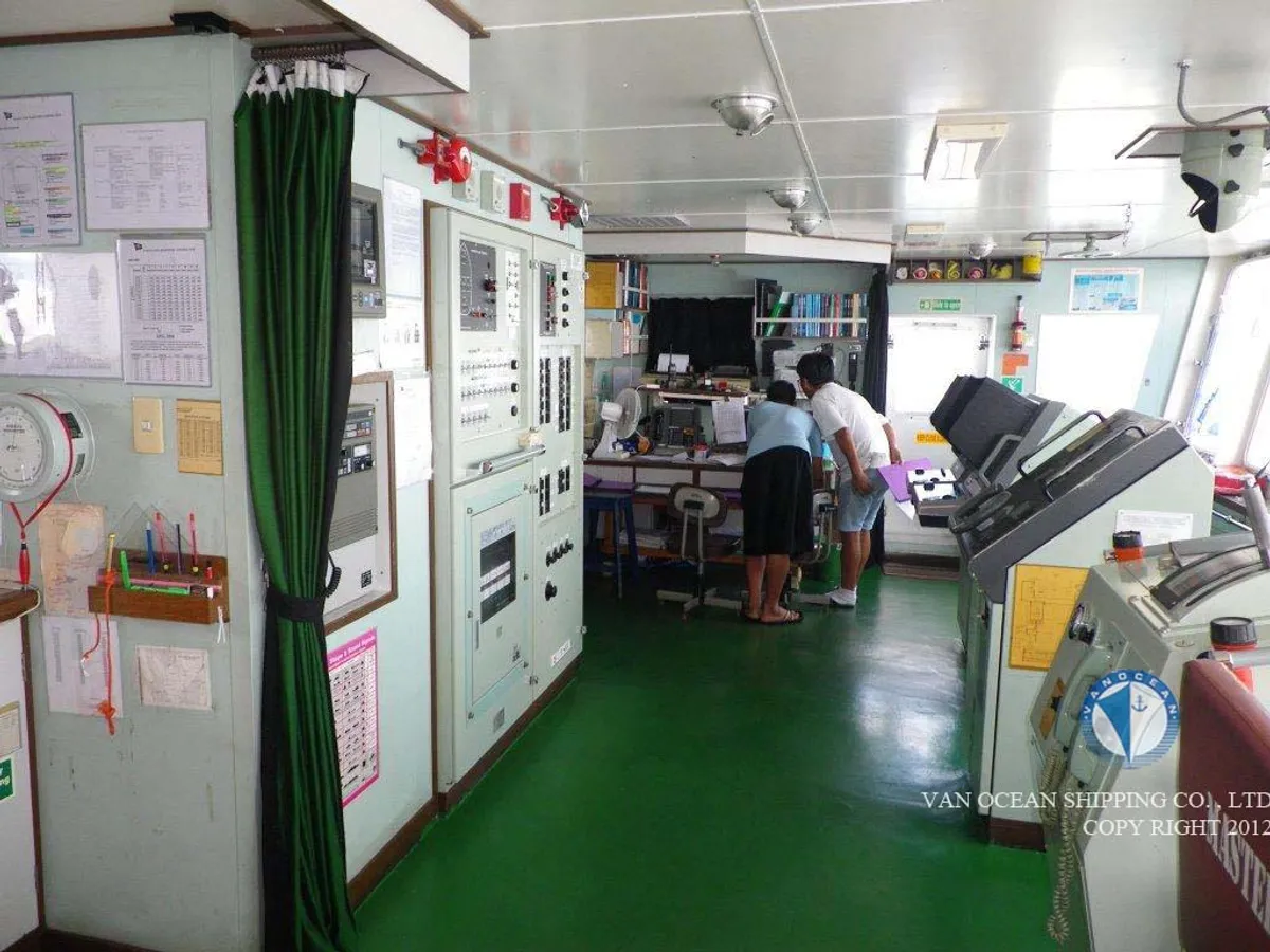 Tàu chở dầu/hóa chất để bán