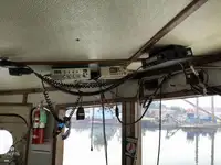 Tàu kéo lưới để bán