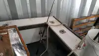Tàu kéo lưới để bán