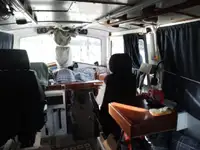 Tàu dẫn đường để bán