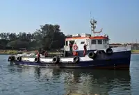 Tàu cung cấp rao bán