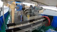 Tàu kéo lưới ngang để bán