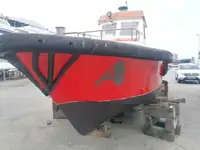 Tàu làm việc để bán