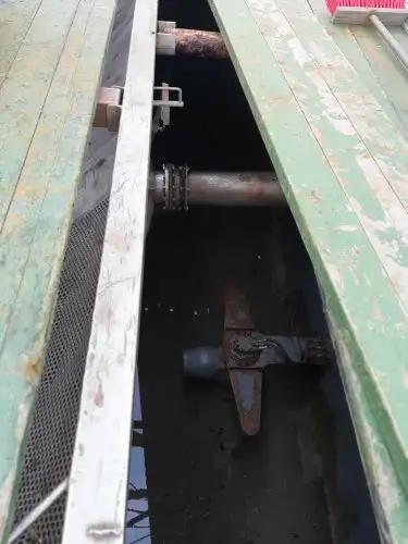 Tàu kéo lưới để bán