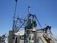 Tàu kéo lưới để bán