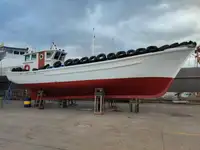 Thuyền làm việc rao bán