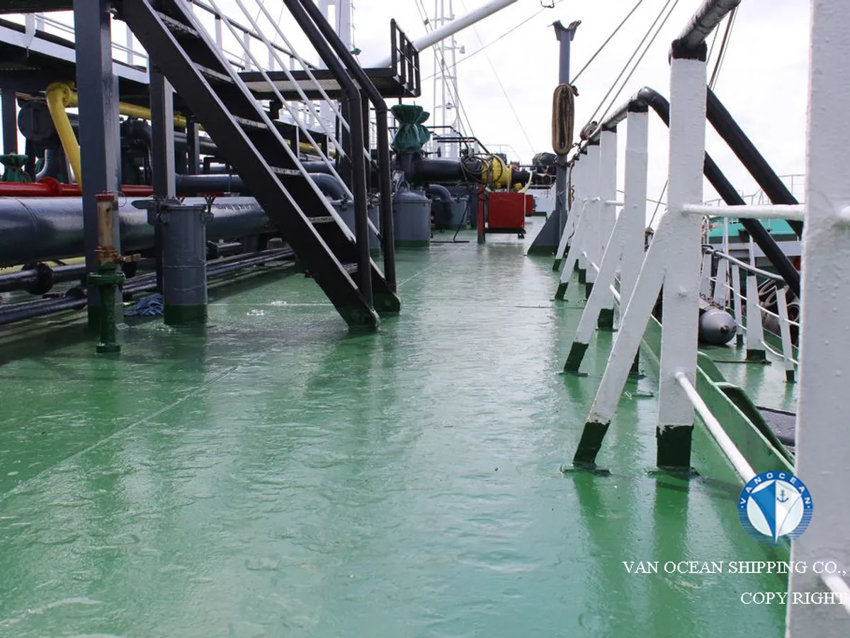 Tàu chở dầu/hóa chất để bán