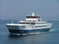 Tàu phà rao bán